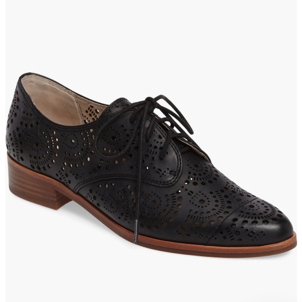 Louise et Cie Annacis Almond Toe Black Leather Oxford